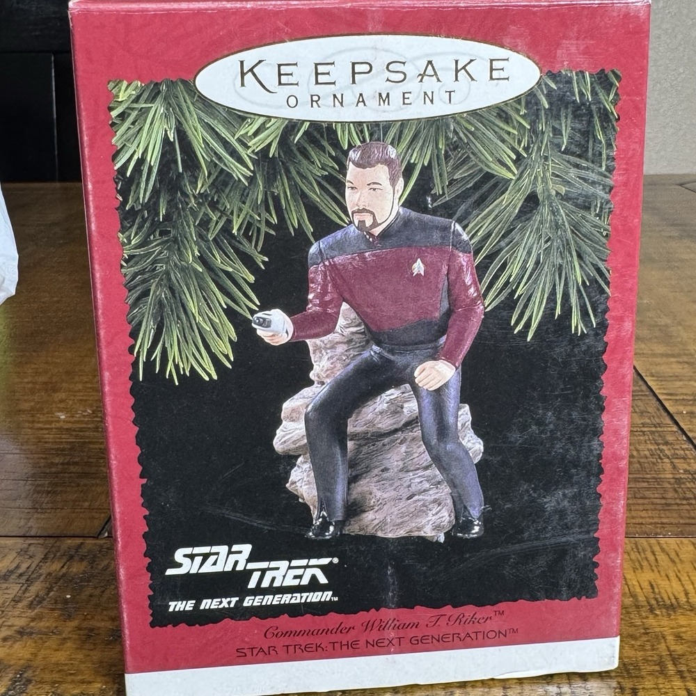 Hallmark Keepsake Ornament Star Trek  Next Generation Commander William T. Riker